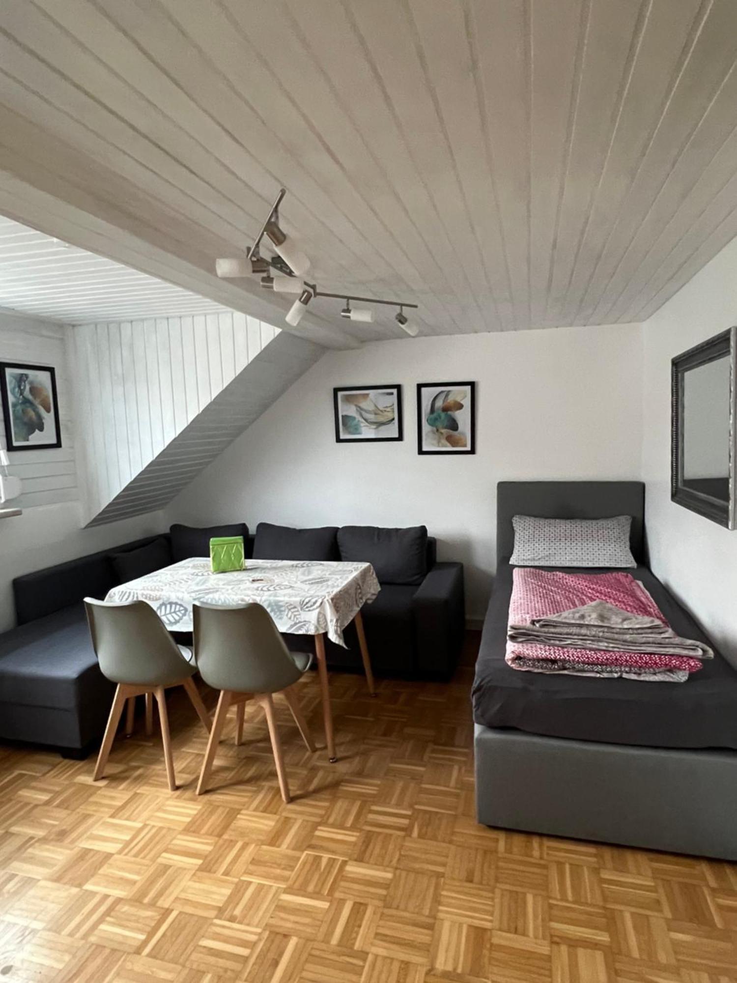 Ferienwohnungen Yanev- Hof Hof  Eksteriør billede